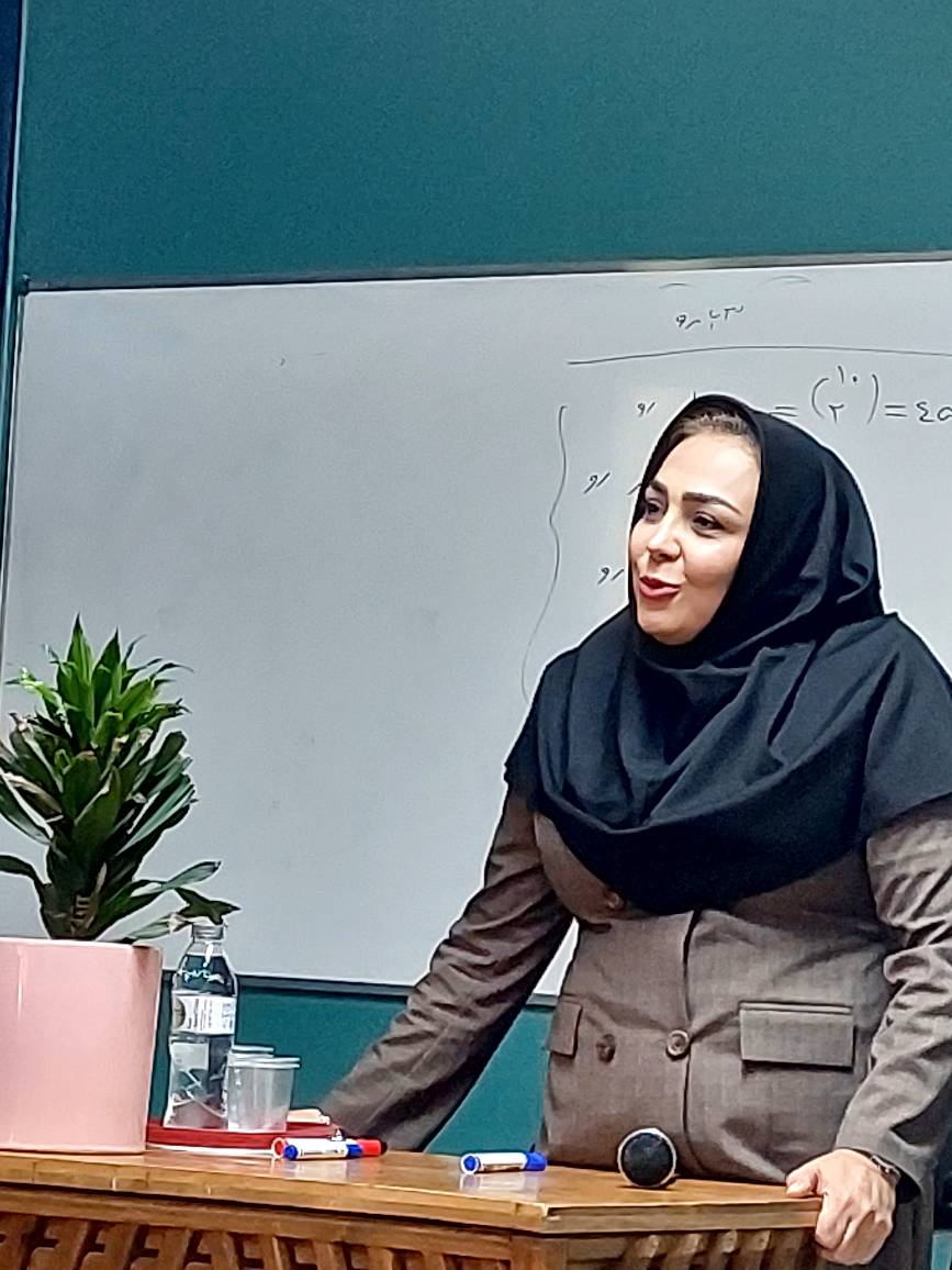 خانم دکتر سوفسطایی